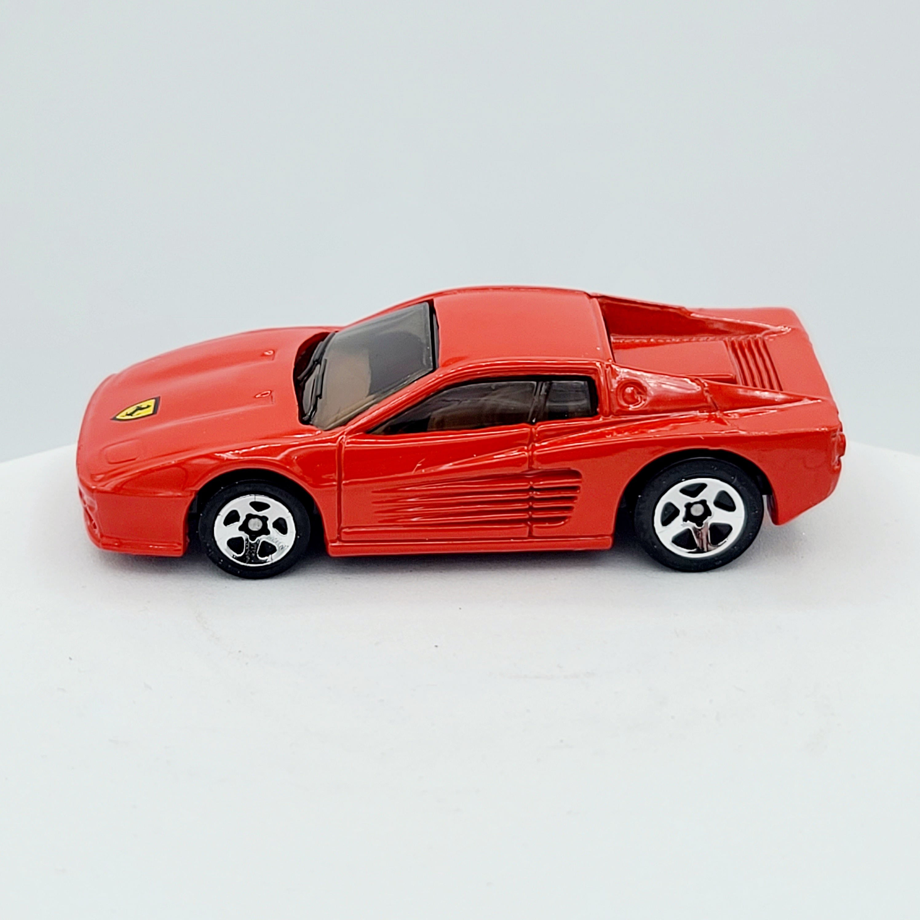 Hot Wheels Ferrari F512M Testarossa (1999 HW Basic)